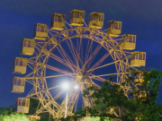 El Palacio 6 de Julio y la Rueda Eiffel se pintan de amarillo por el Día Mundial en Recuerdo de las Víctimas de Siniestros Viales