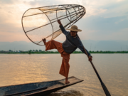 «La Vuelta al Mundo en 80 Fotos»: la nueva muestra fotográfica del MMAU