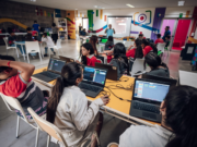 A través de la startup Creativos Digitales, se implementaron actividades que promueven el aprendizaje tecnológico y la innovación pedagógica