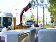 Reemplazan un antiguo desagüe pluvial en avenida Vélez Sarsfield, a metros de Circunvalación