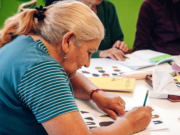 Los Parques Educativos ofrecen más de 100 talleres gratuitos para adultos mayores