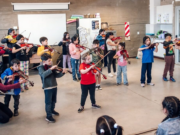 Talleres de música gratuitos en los Parques Educativos: violín, guitarra, piano, canto, saxofón y mucho más