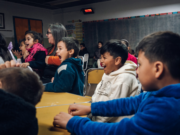 Jornada de experimentos junto al reconocido científico Javier Martín en la escuela municipal Jorge Luis Borges