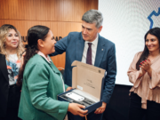 Estudiantes municipales con disminución visual o ceguera accederán a dispositivos para facilitar su aprendizaje