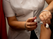 La Municipalidad se suma a la vacunación contra el Dengue para personas de hasta 59 años