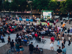 La Plaza de la Intendencia-Héroes de Malvinas vibró con el canto de artistas locales en el cierre de “La Peña en tu Ciudad”