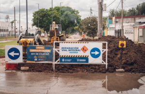 Córdoba en obras: nuevo frente de bacheo con hormigón en avenida Florencio Parravicini