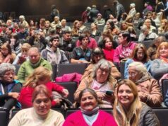 Más de 200 estudiantes de la modalidad Jóvenes y Adultos participaron de una función en el Teatro Comedia Más De 200 Estudiantes De La Modalidad Jóvenes Y Adultos Participaron De Una Función En El Teatro Comedia