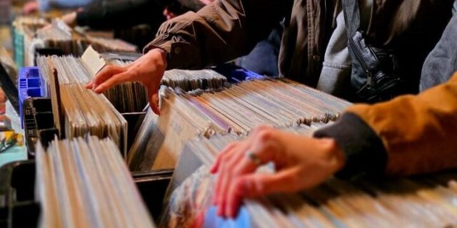 La Feria de vinilos más grande de Córdoba llega al Cabildo La Feria de vinilos más grande de Córdoba llega al Cabildo
