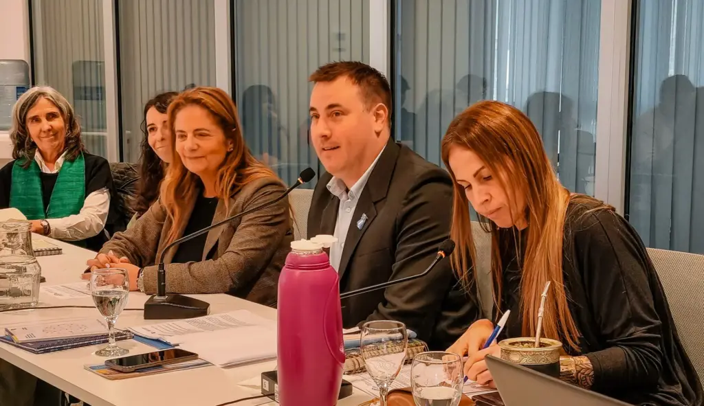 Imagen publicada por el Concejo junto a la reunión de la Comisión de Adicciones